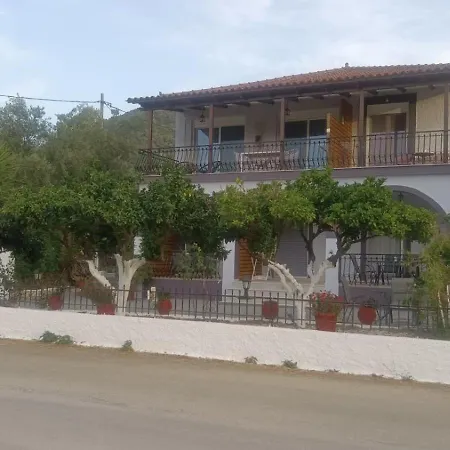 Nikos Apartamento