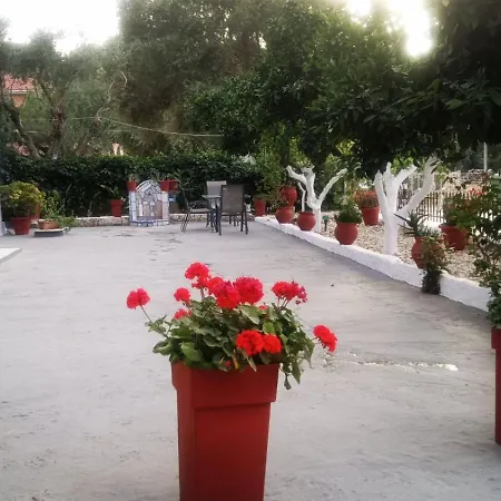 Nikos Apartamento