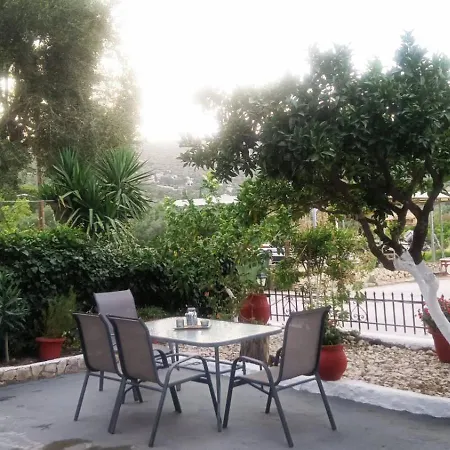 Nikos Apartamento Keri
