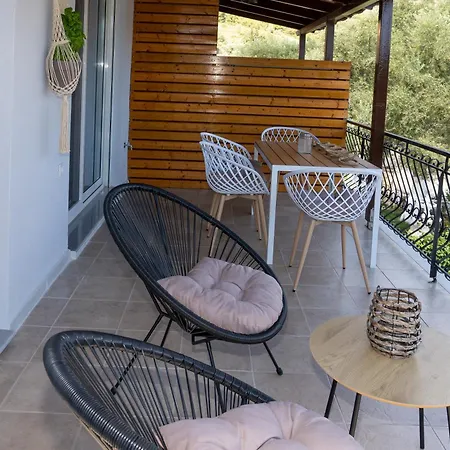 Nikos Apartamento *