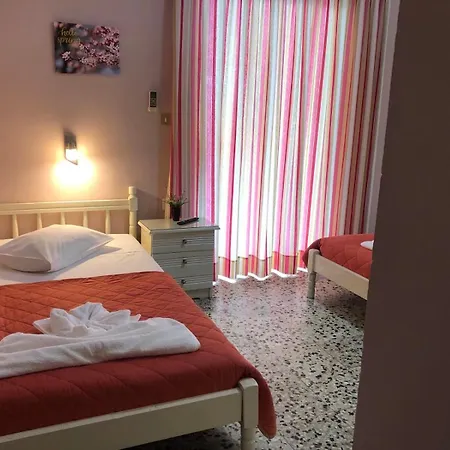 Nikos Apartamento Keri