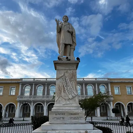 Nikos Apartamento